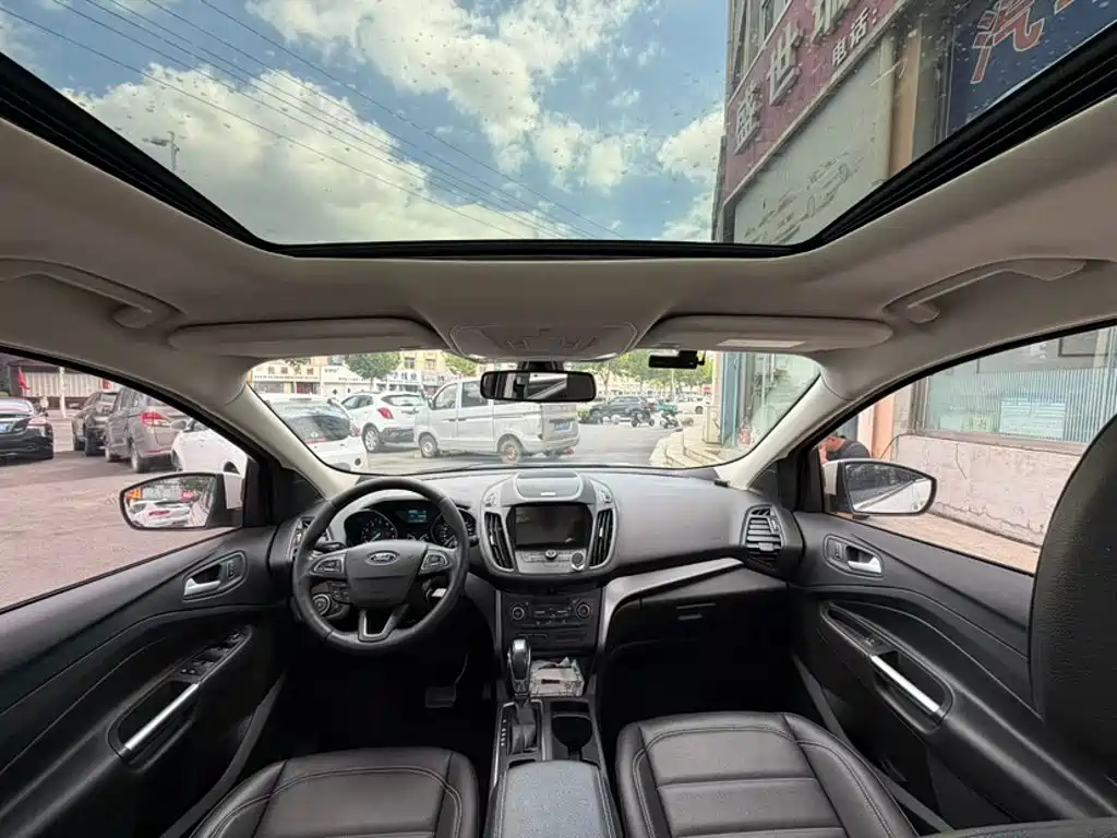 Ford Kuga — миниатюра 14