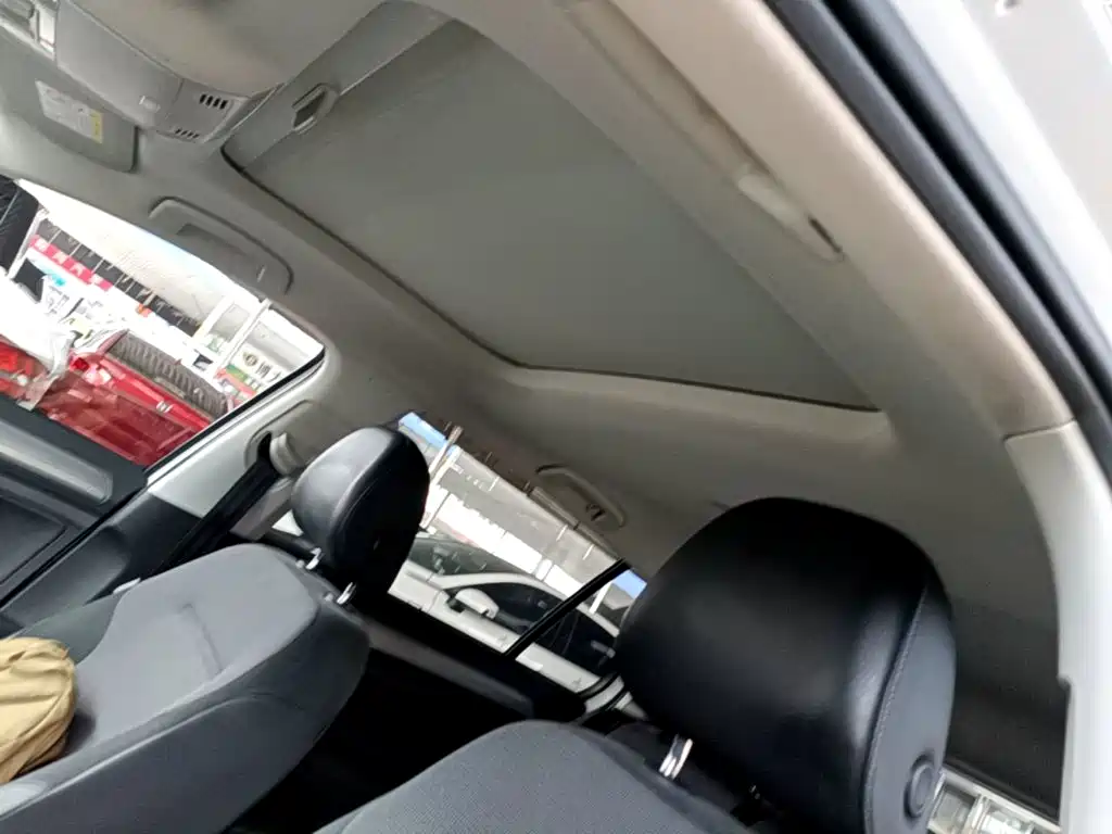 Volkswagen Golf — миниатюра 18