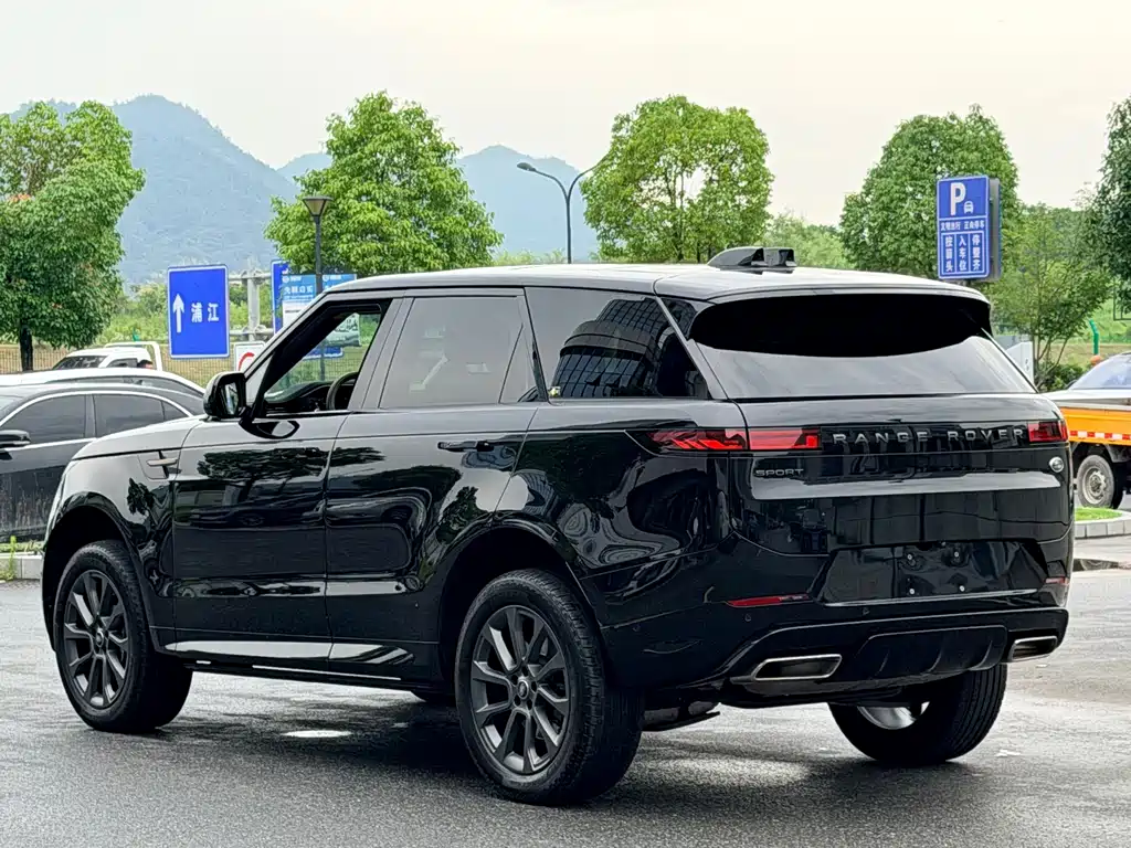 Land Rover Range Rover Sport 2024 400PS Dynamic SE