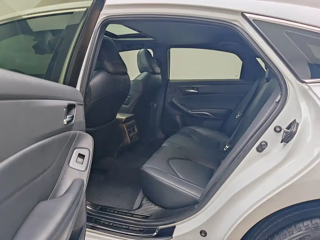 Toyota Avalon 2.5L Luxury Edition, фото 17
