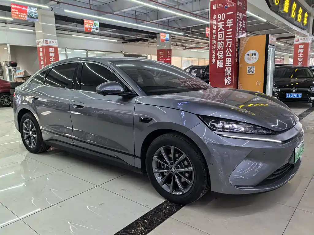 BYD QIN L