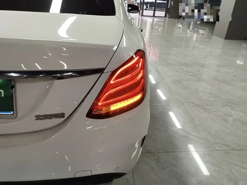 Mercedes-Benz C-Class — миниатюра 8