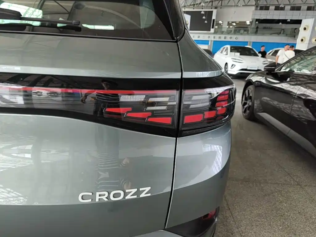 Volkswagen ID.4 Crozz — миниатюра 8