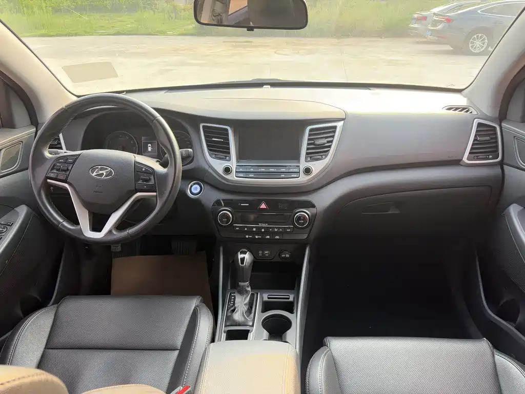 Hyundai Tucson — миниатюра 11
