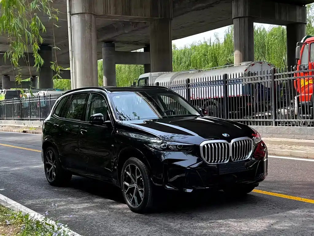 BMW X5 2026 xDrive 30Li Premium M Sport