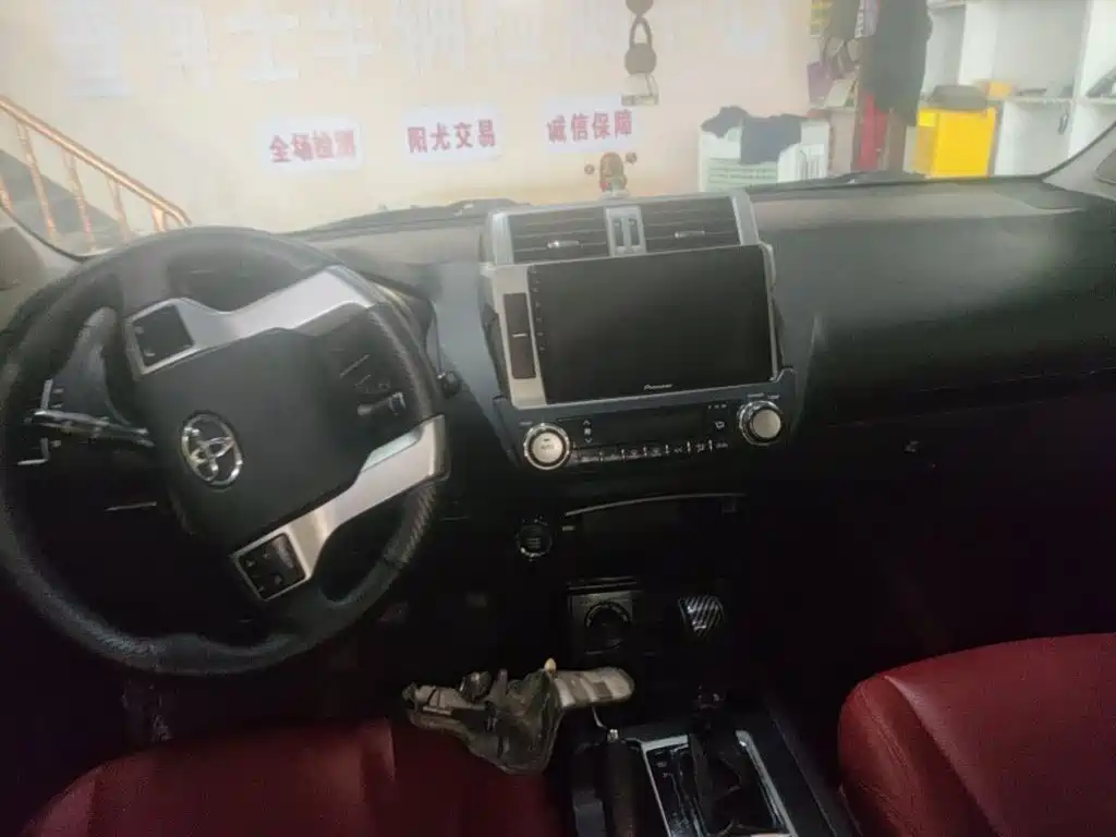Toyota Prado — миниатюра 4