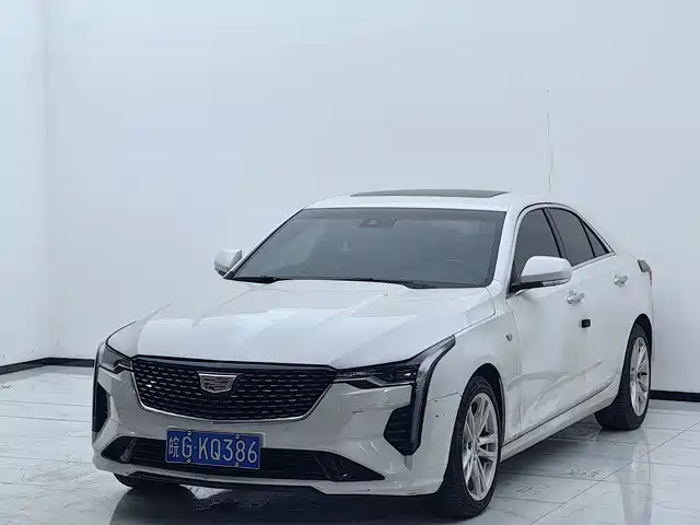 CADILLAC  CT4 2023