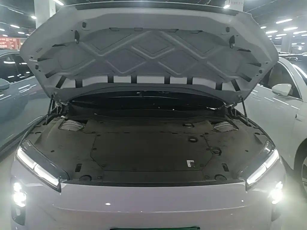 NIO ET5T — миниатюра 20
