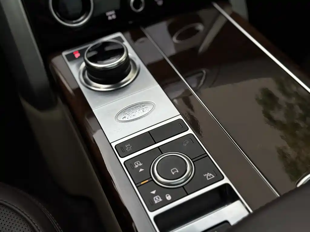 Land Rover Range Rover — миниатюра 15