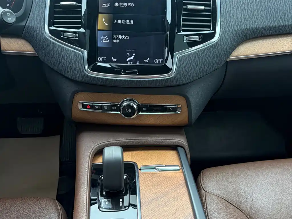 Volvo XC90 — миниатюра 9