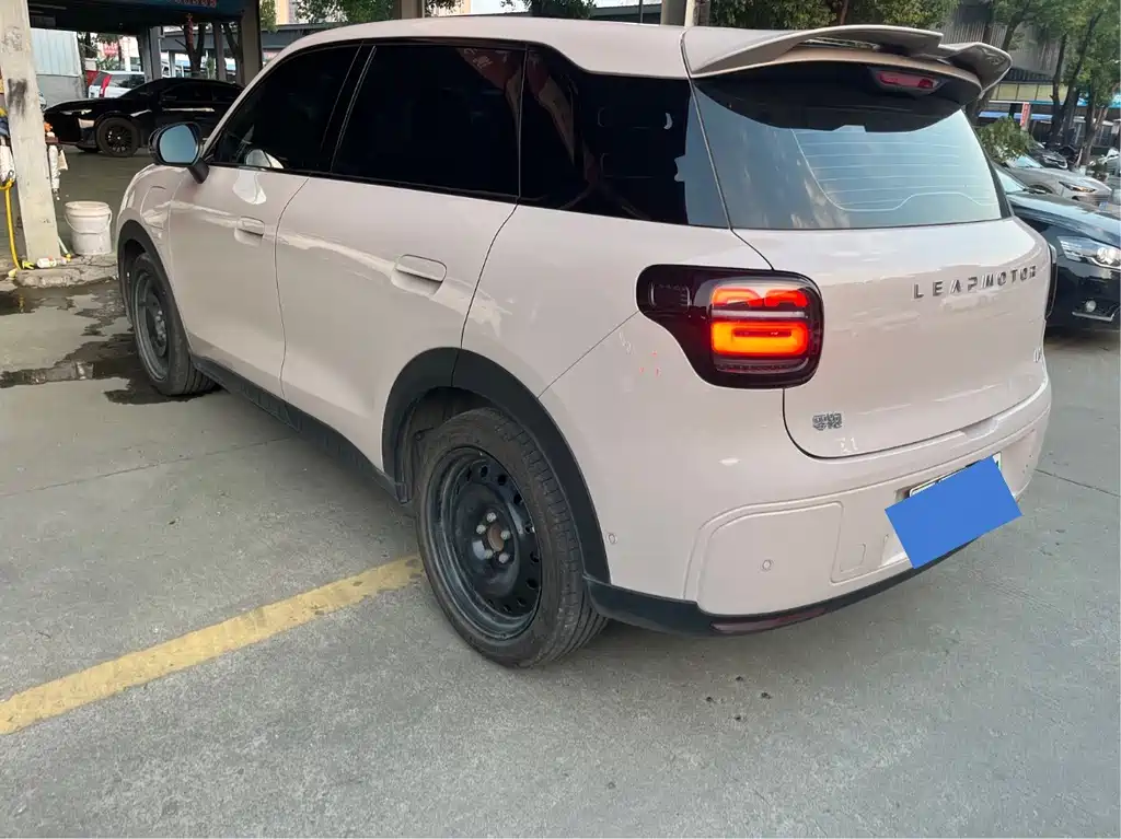 Leapmotor Leapmotor A10 — миниатюра 8