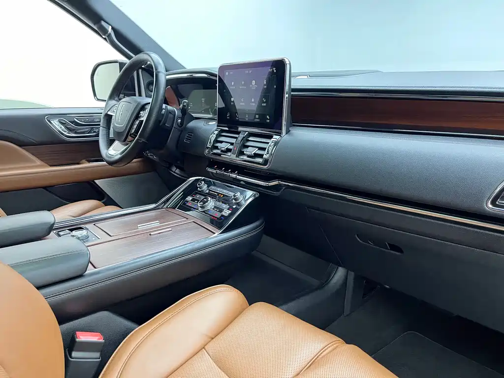 Lincoln Navigator — миниатюра 6