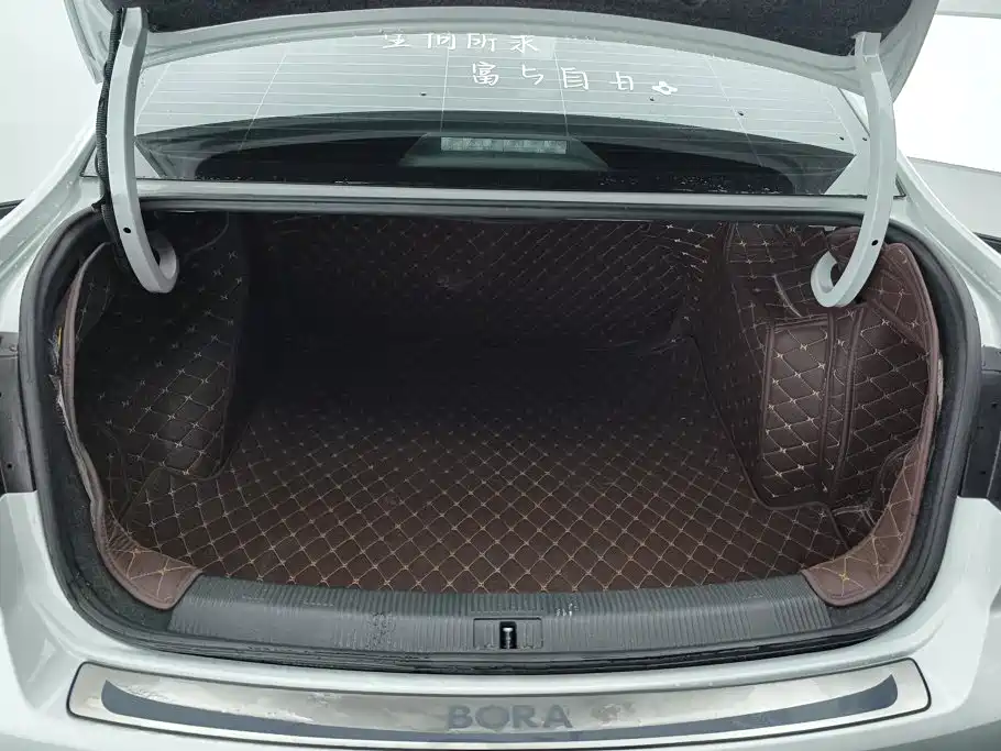 Volkswagen Bora — миниатюра 4