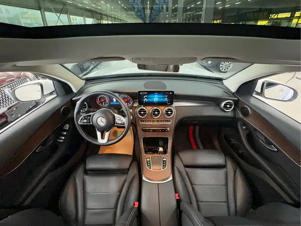 Mercedes-Benz GLC — миниатюра 10