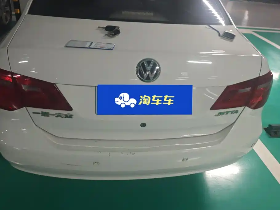 Volkswagen Jetta — миниатюра 4