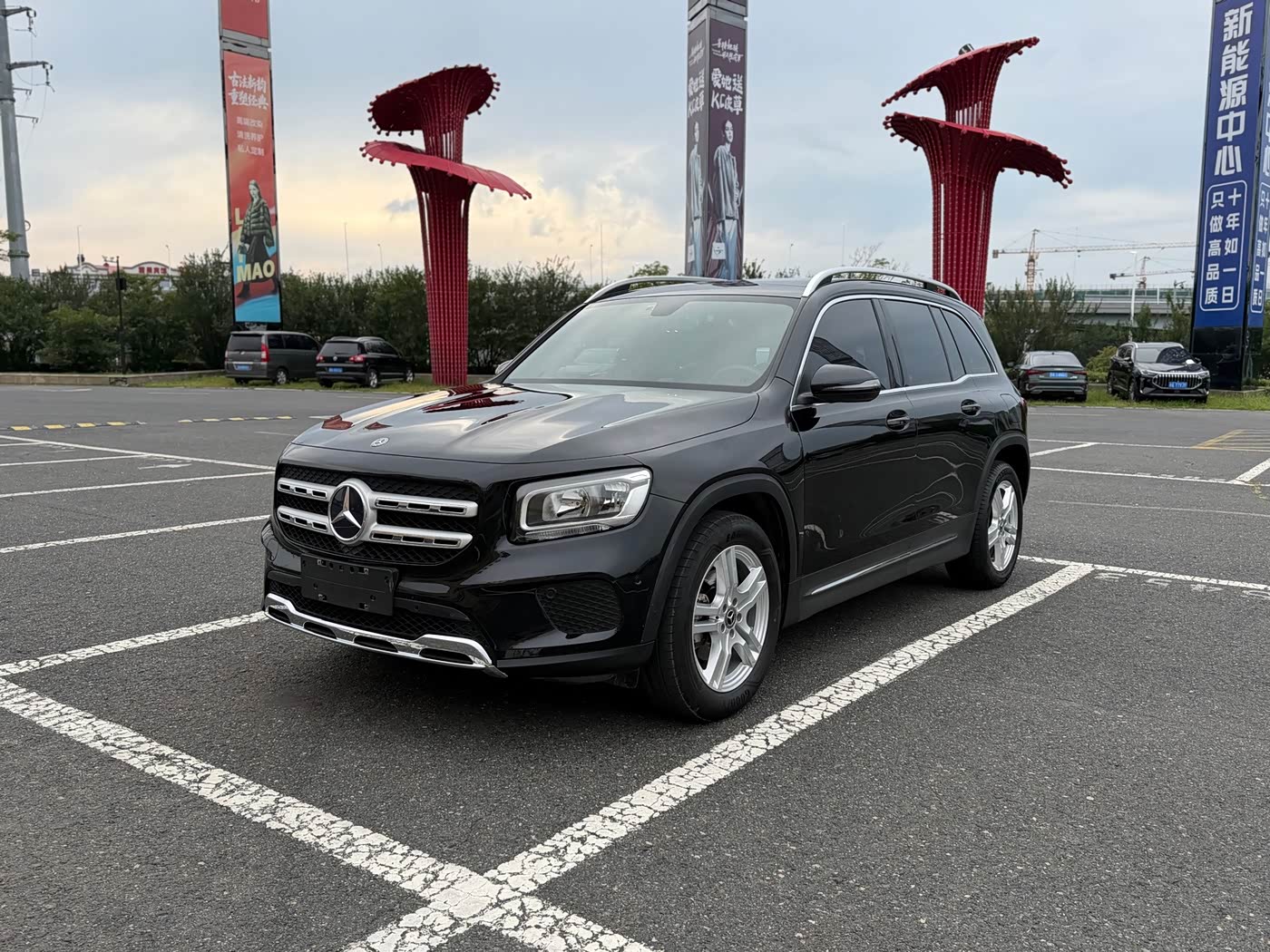Mercedes-Benz GLB 1.3 л 2022 г. Чёрный, пробег 48000 км