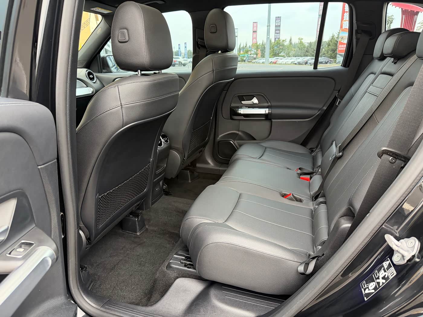 Mercedes-Benz GLB 1.3 л 2022 г. Чёрный, пробег 48000 км