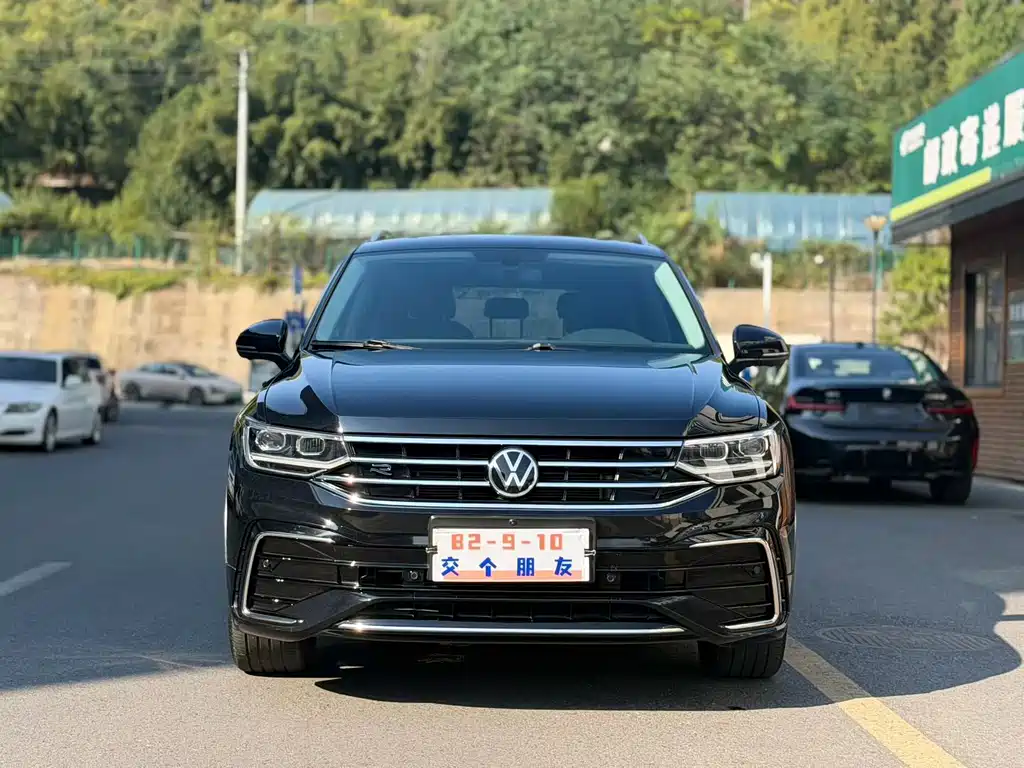 Volkswagen Tiguan L — миниатюра 2