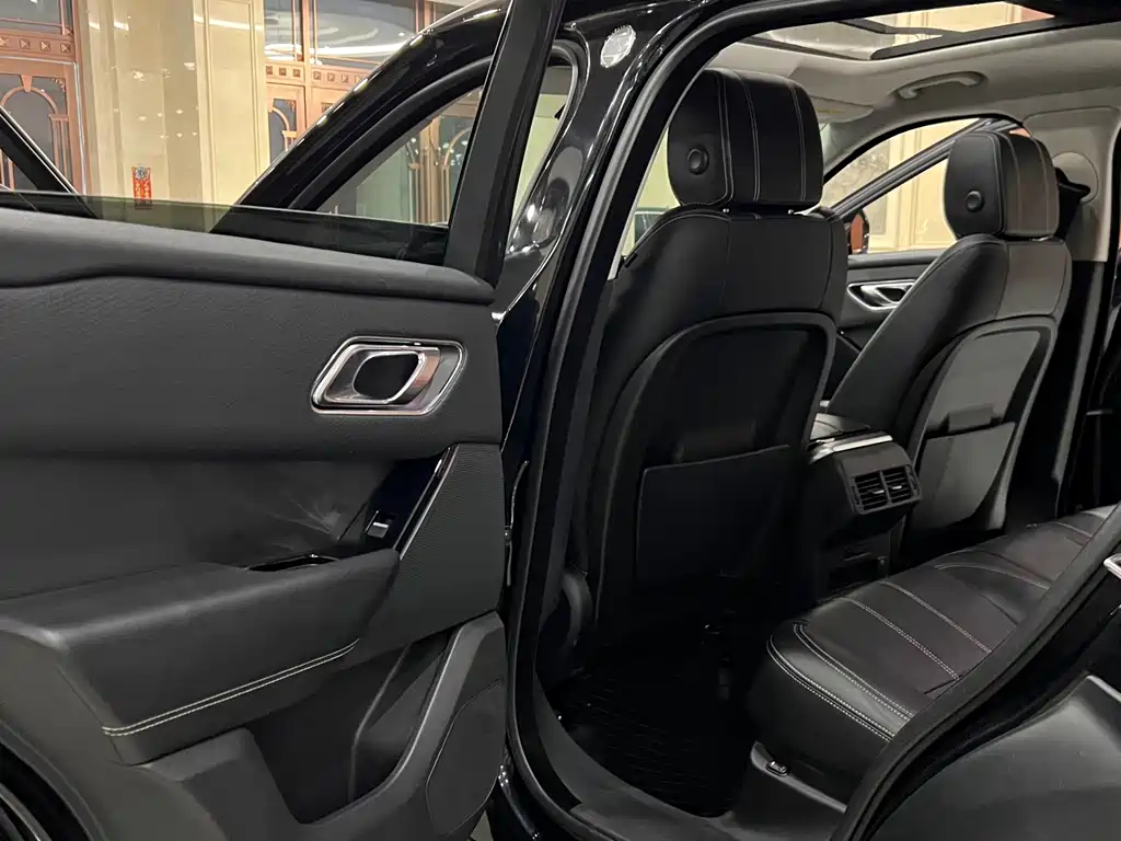Land Rover Velar — миниатюра 12