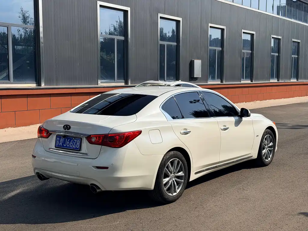 Infiniti Q50L 2.0T Luxury Edition, фото 5