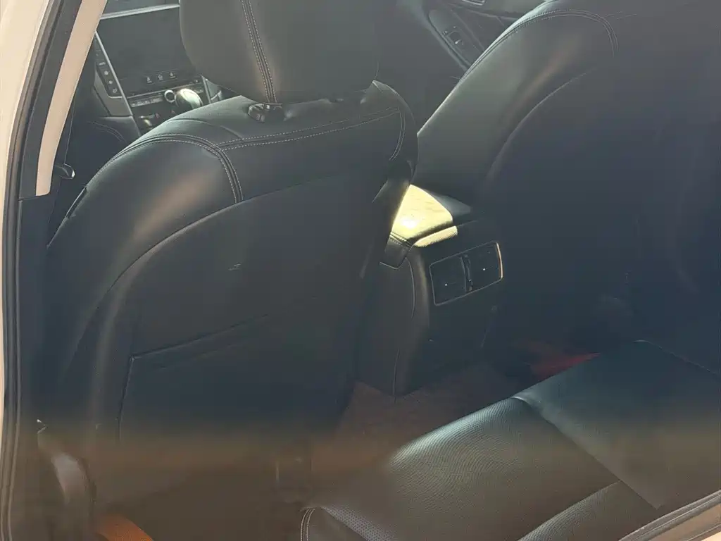 Infiniti Q50L 2.0T Luxury Edition, фото 10