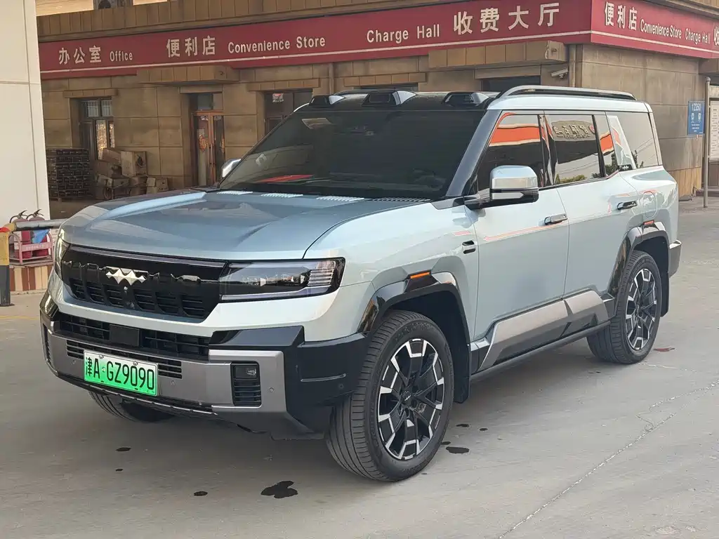 Fangchengbao Leopard 8 8 2025 Flagship 7 мест