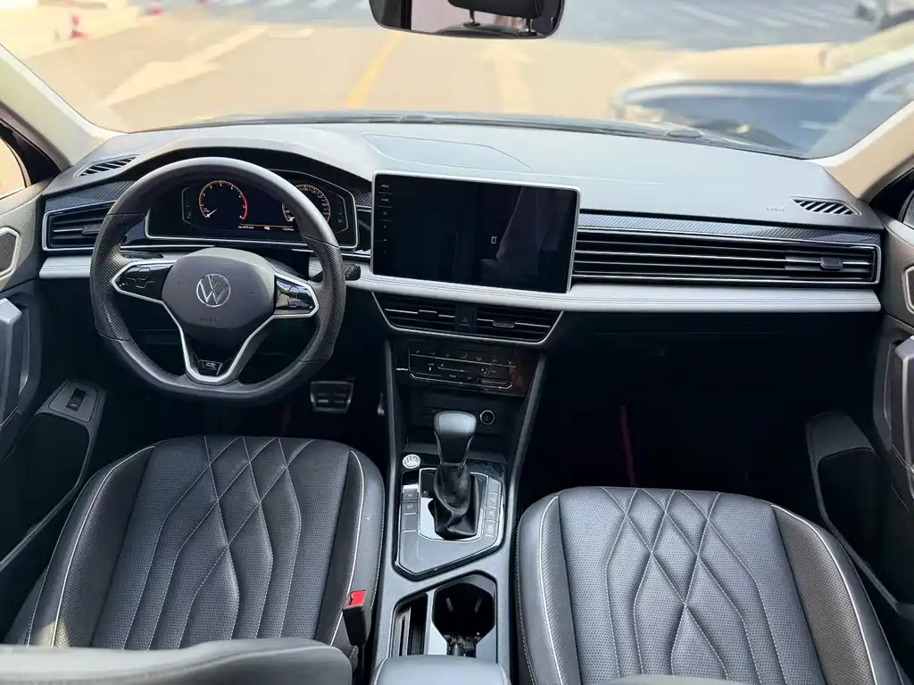 Volkswagen Tiguan L — миниатюра 5
