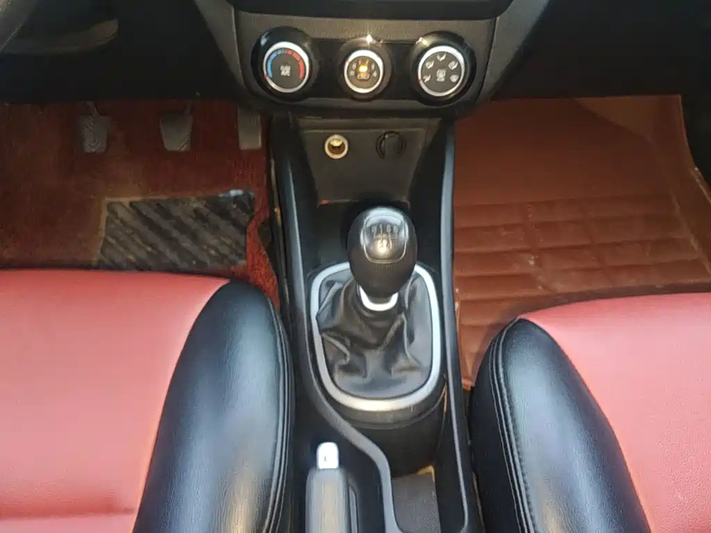 Kia K2 — миниатюра 14