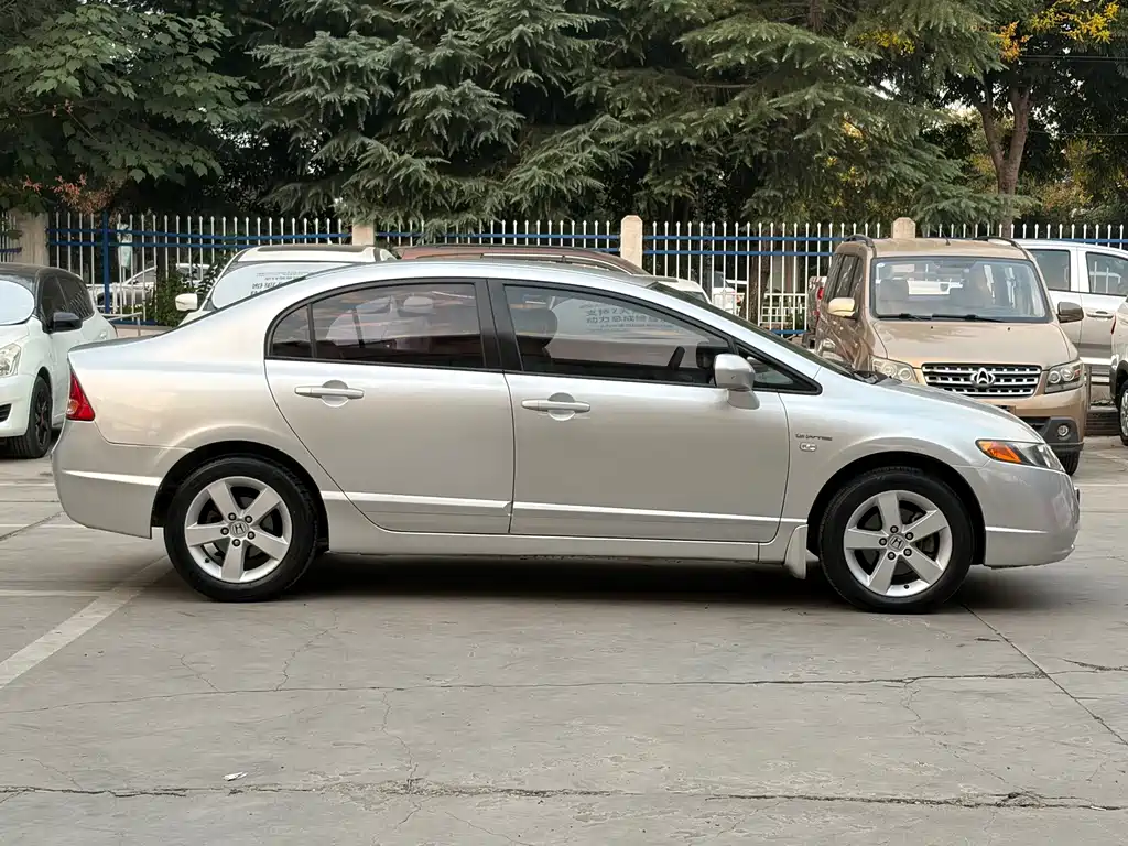 Honda Civic — миниатюра 16