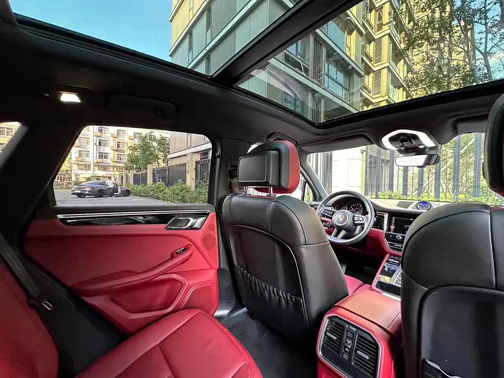 Porsche Macan — миниатюра 14