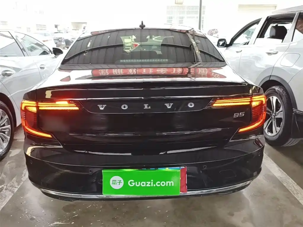 Volvo S90 2024 B5 Luxury