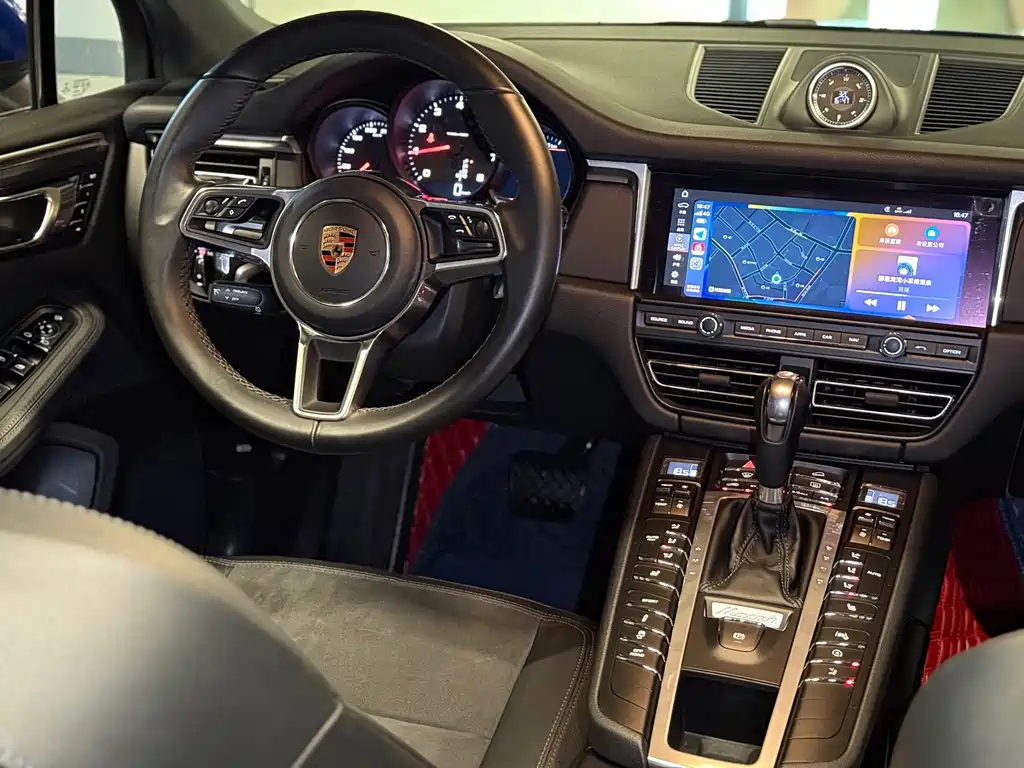 Porsche Macan — миниатюра 8