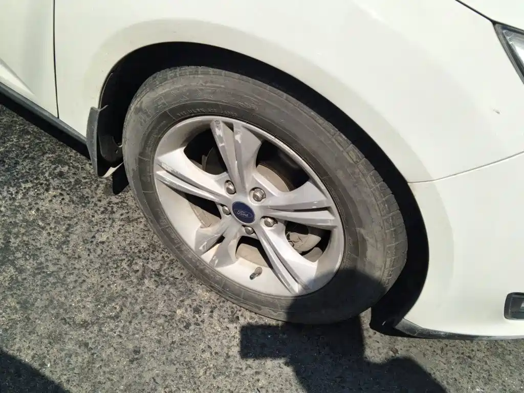 Ford Focus — миниатюра 8