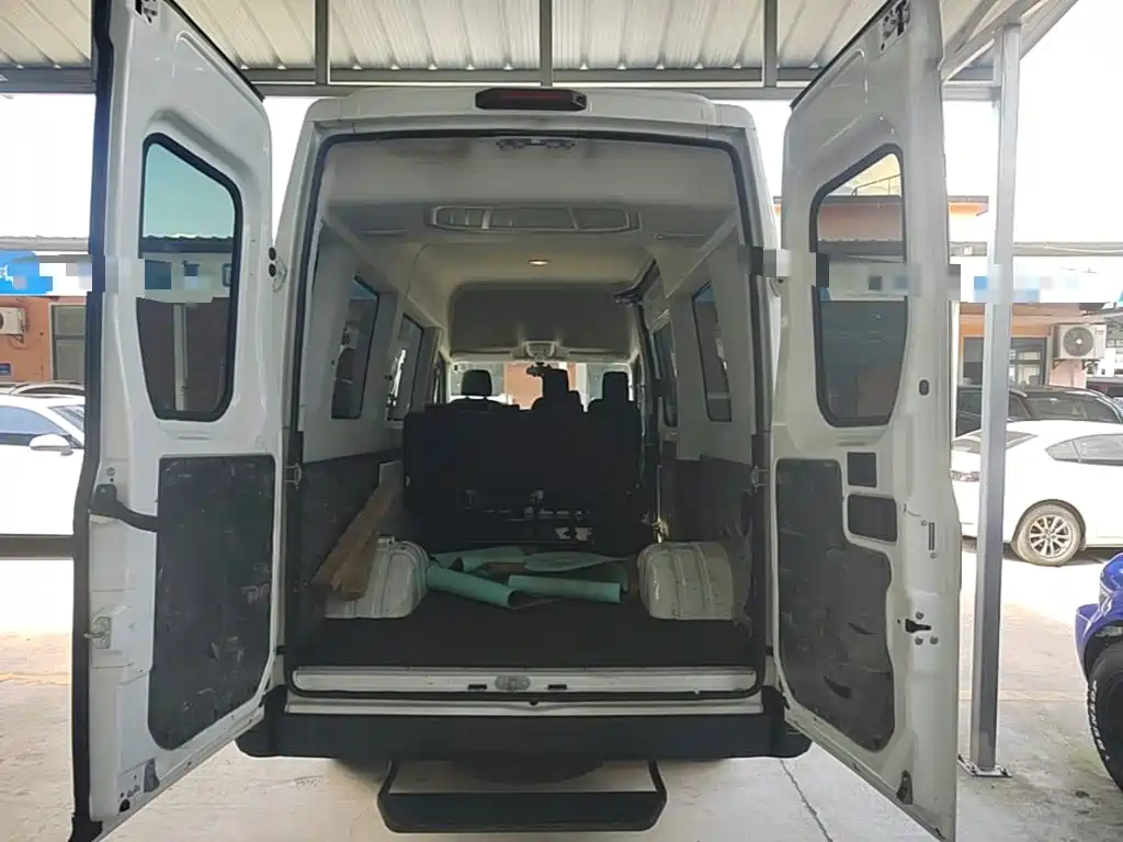 IVECO Ousheng — миниатюра 19