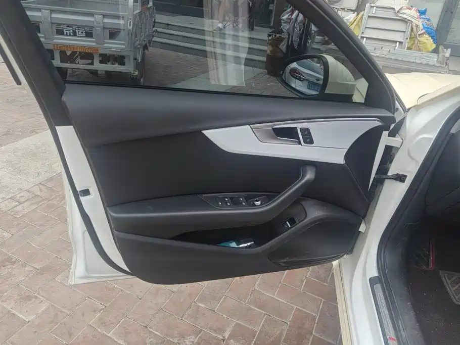 Audi A4L — миниатюра 7