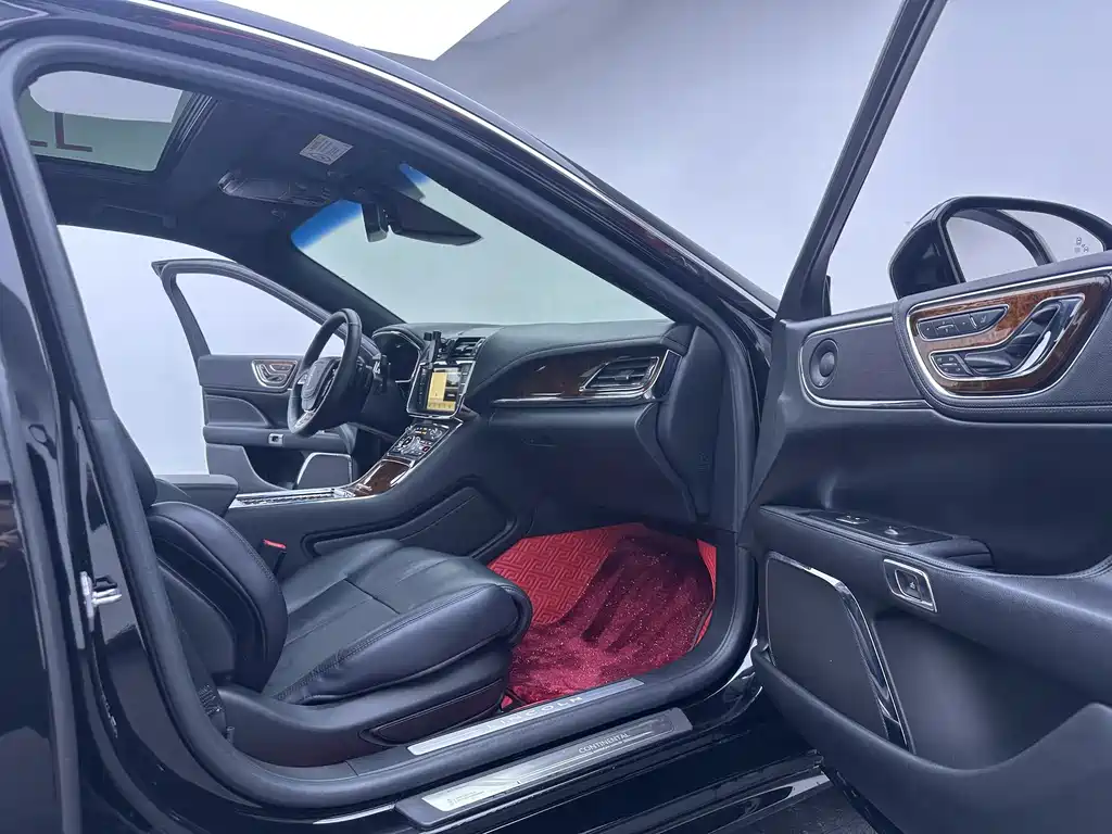 Lincoln Continental — миниатюра 17