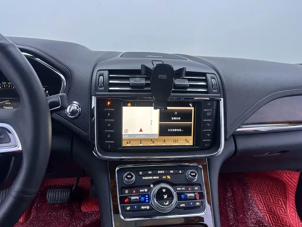 Lincoln Continental — миниатюра 26