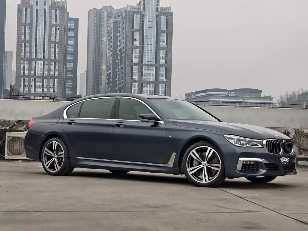 BMW 7 SERIES