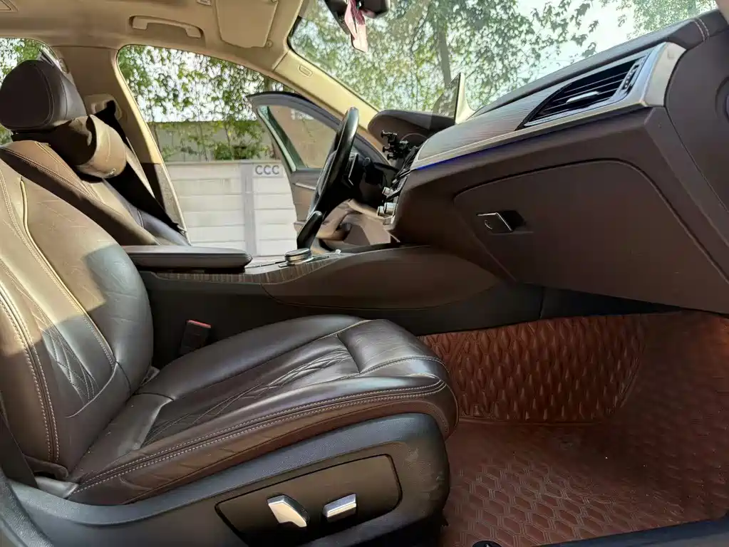 BMW 5 Series — миниатюра 5