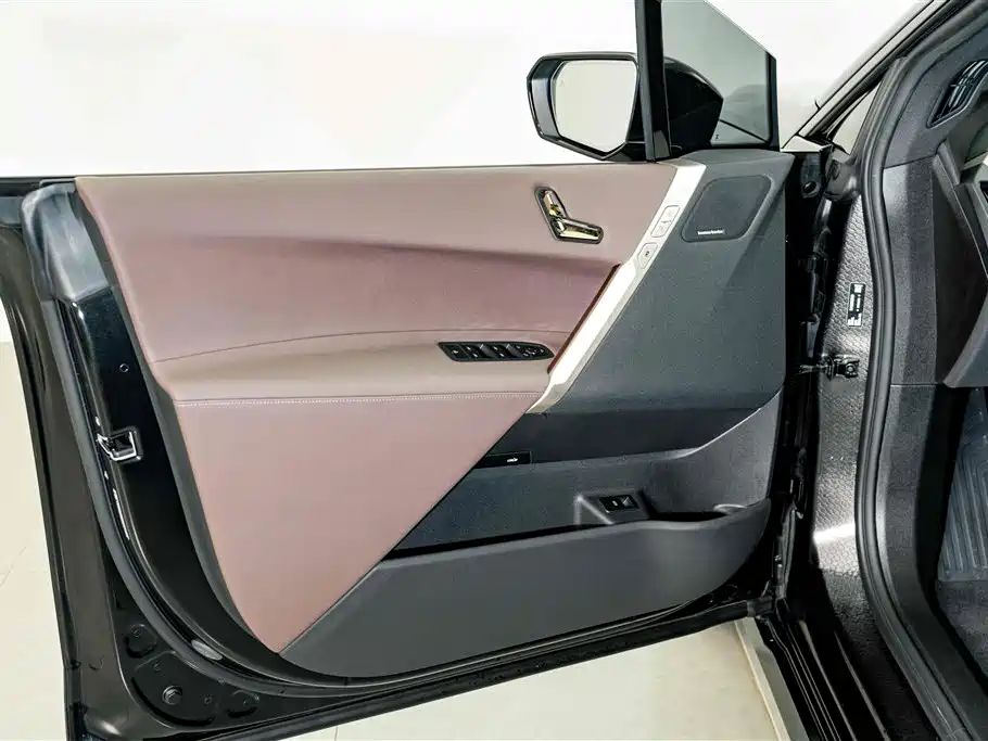 BMW iX — миниатюра 18