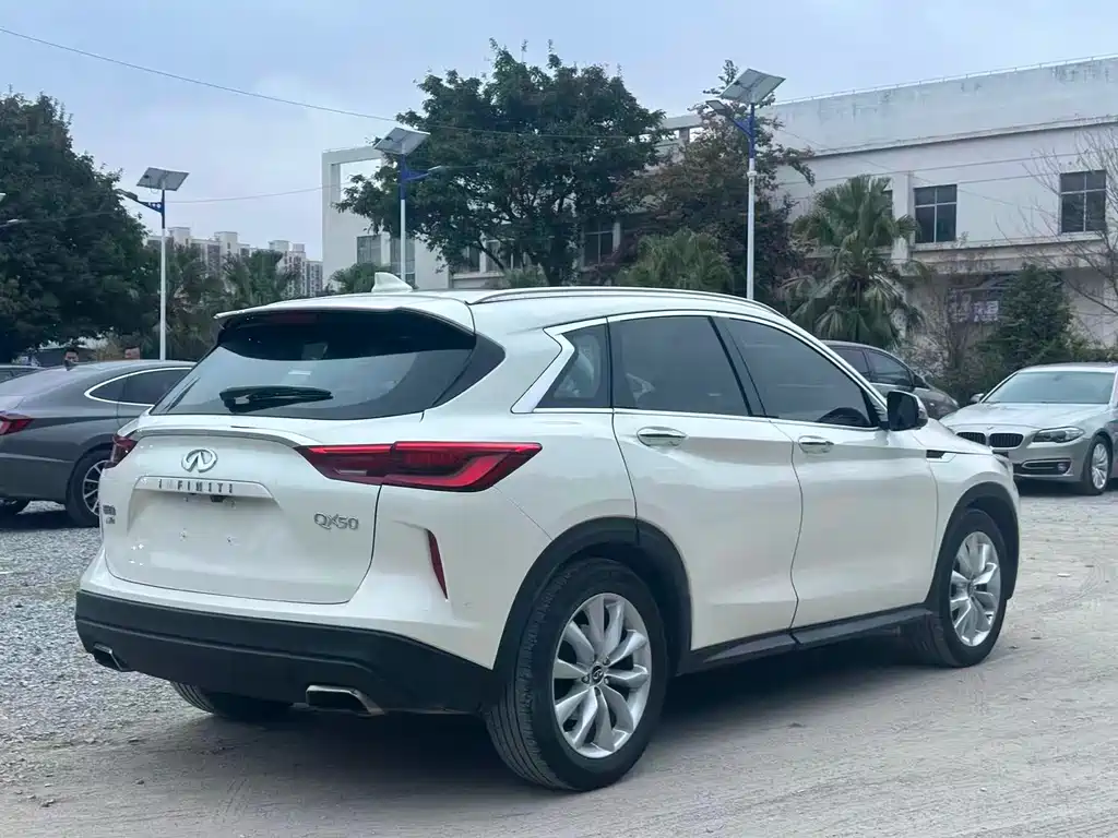 INFINITI QX50