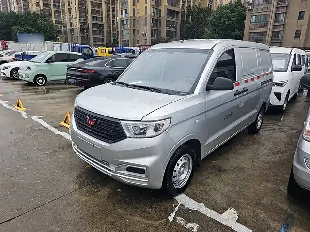 WULING AUTOMOBILE WULING HONGGUANG V 2023