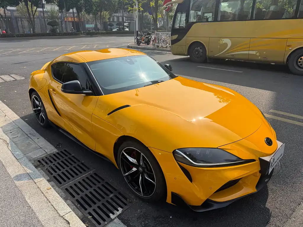TOYOTA SUPRA