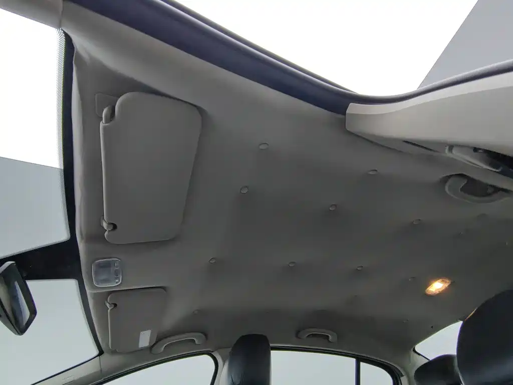 Peugeot 308 — миниатюра 14