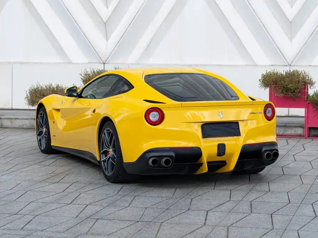 Ferrari F12berlinetta — миниатюра 6