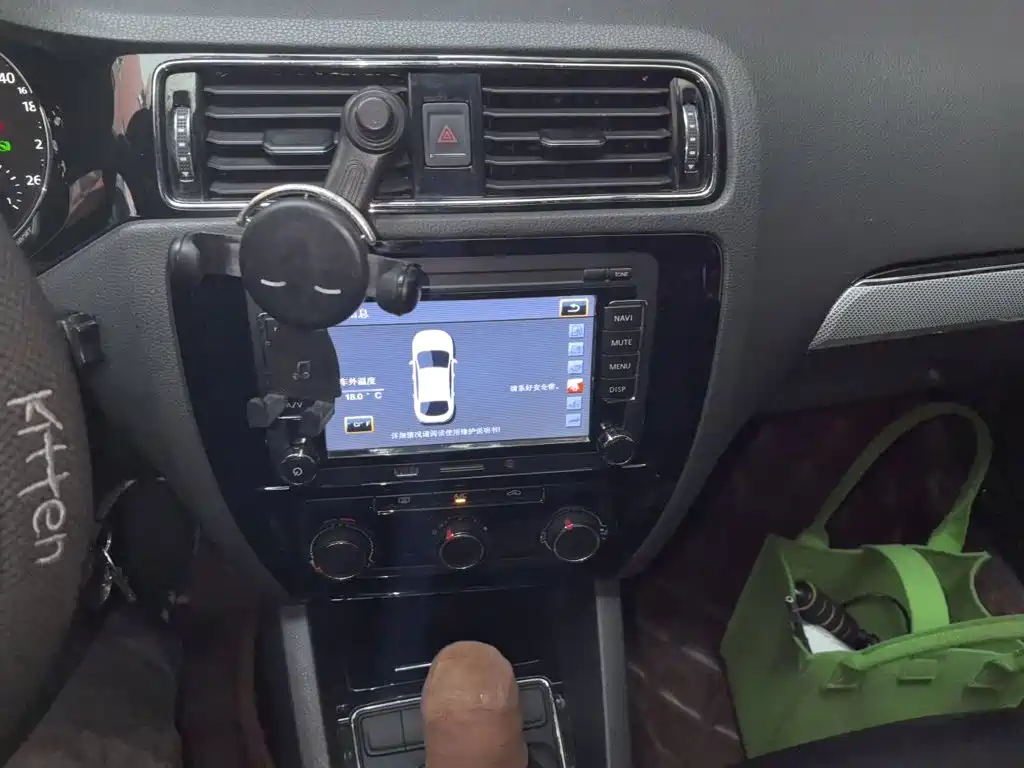 Volkswagen Sagitar — миниатюра 9