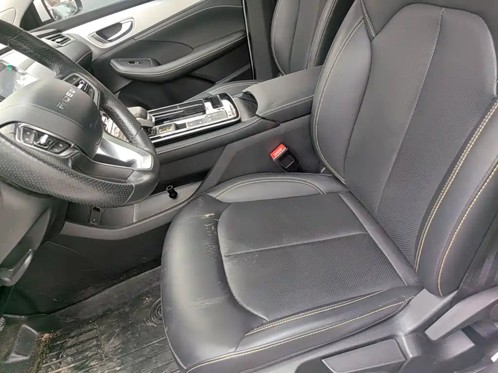 Roewe i6 MAX New Energy — миниатюра 15