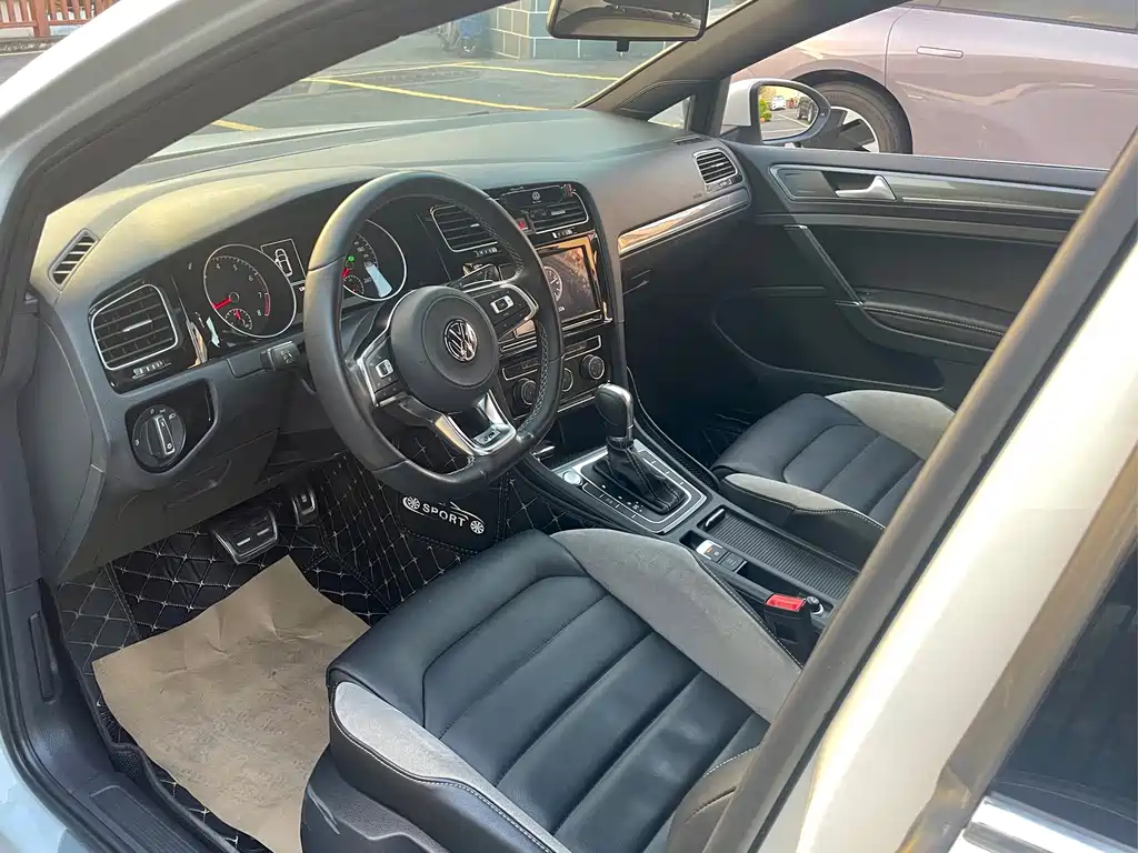 Volkswagen Golf — миниатюра 14
