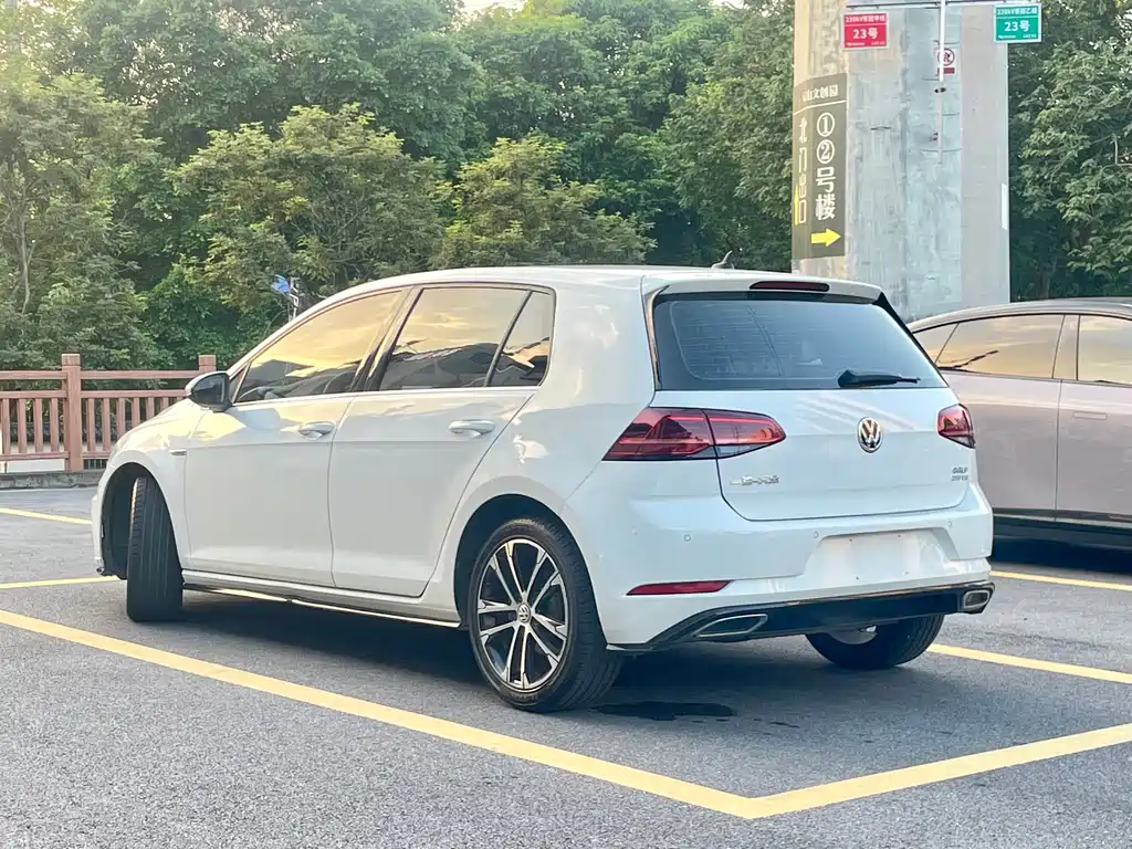 Volkswagen Golf — миниатюра 7