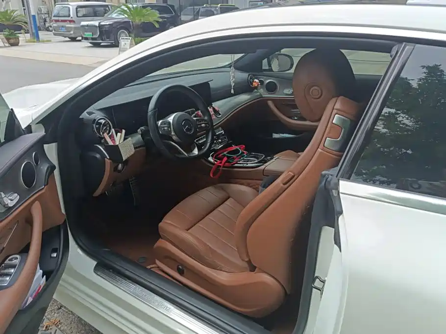 Mercedes-Benz E-Class (Import) — миниатюра 11